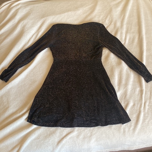 Beautiful Express Dress Size Medium. Black with Gold Sparkle. New without Tags - Picture 3 of 5